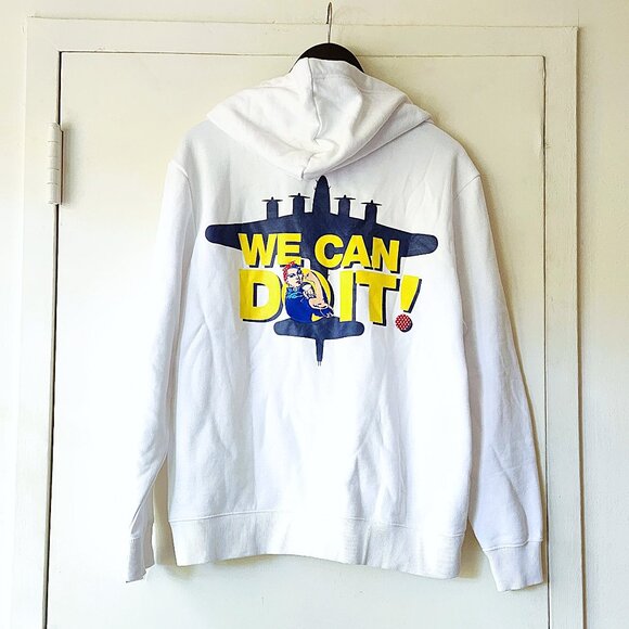 Rosie the Riveter Hoodie sz M Boeing Embroidered Men's Printed design Americana - Picture 1 of 14